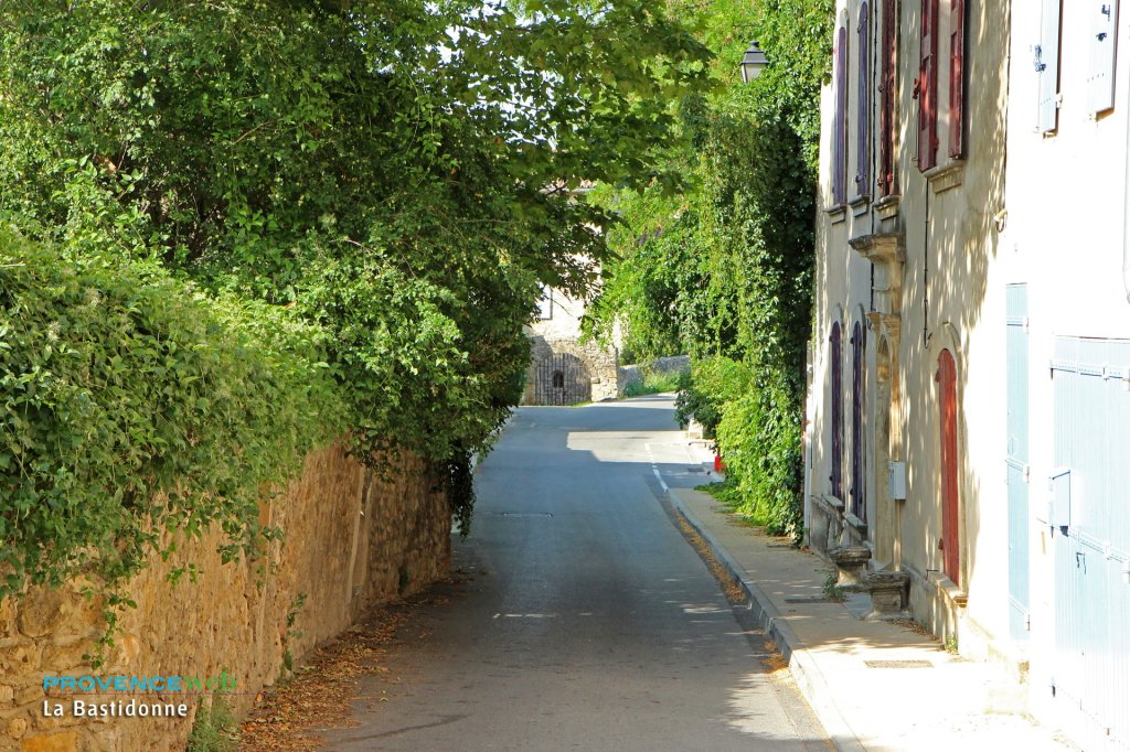 Rue du village.