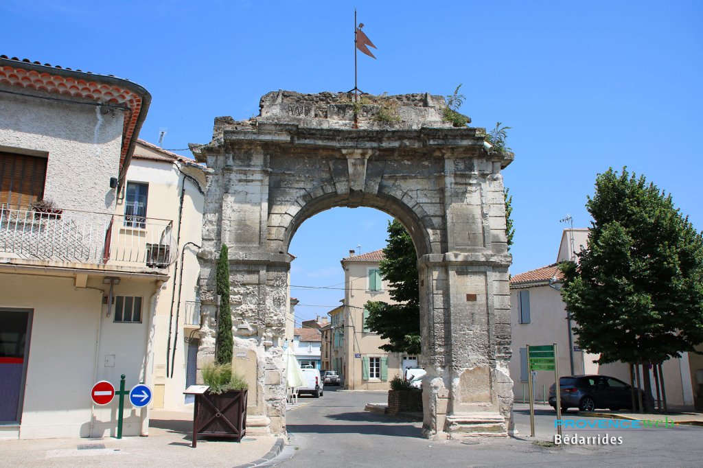Porte ancienne.