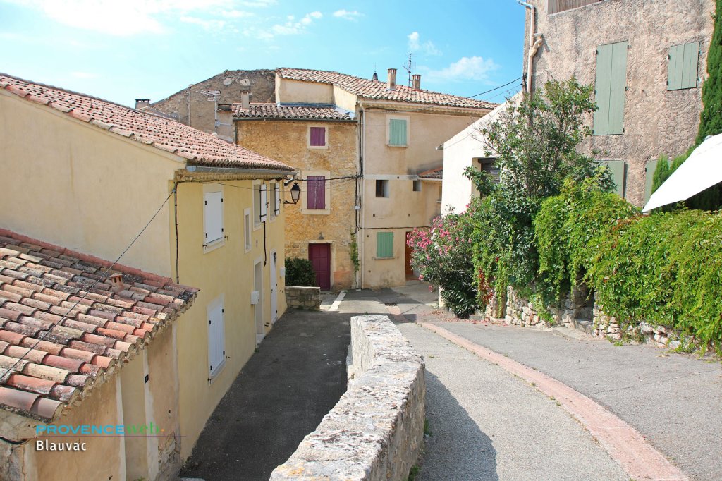 Ruelle du village.