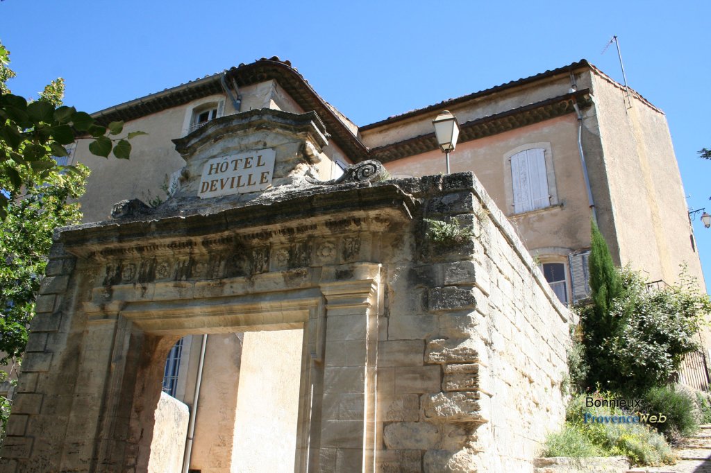 Hôtel de Ville de Bonnieux.