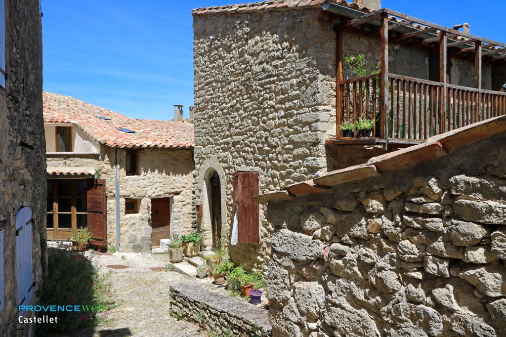 Castellet en Luberon 84.