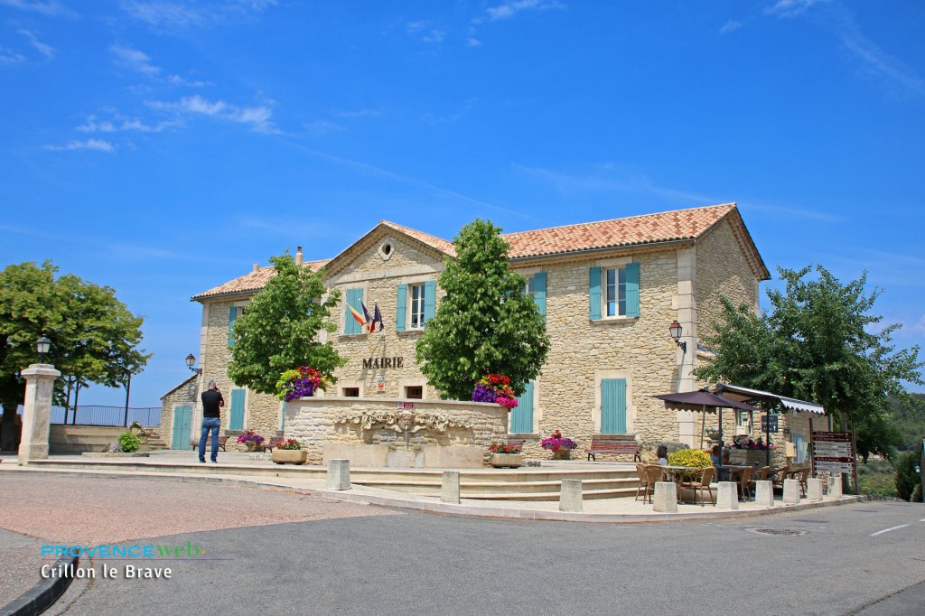 Crillon le Brave mairie.