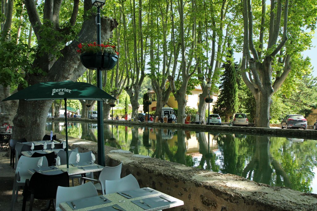 bassin d'eau de Cucuron.