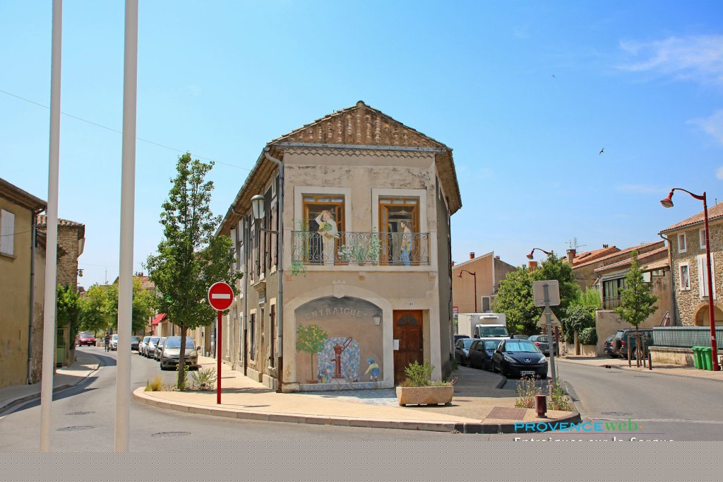 Village d'Entraigues.