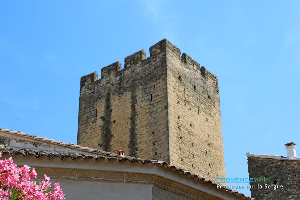 Tour des Templiers à Entraigues.