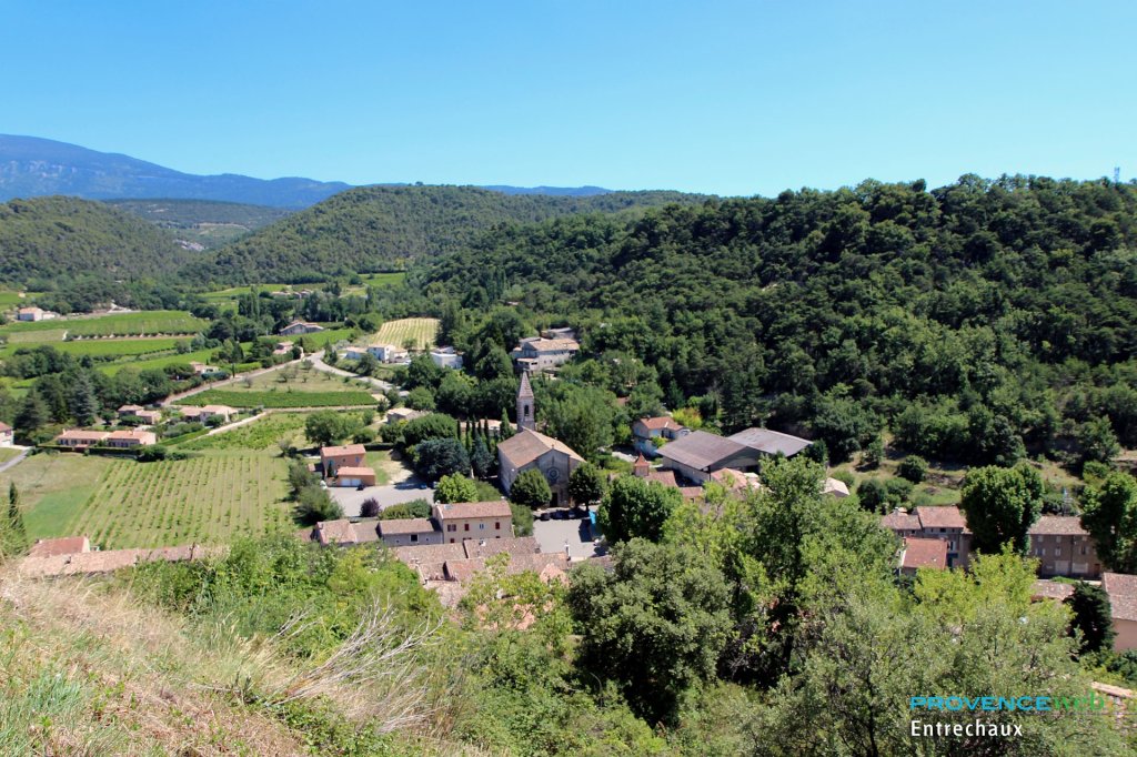 Entrechaux dans le Vaucluse.