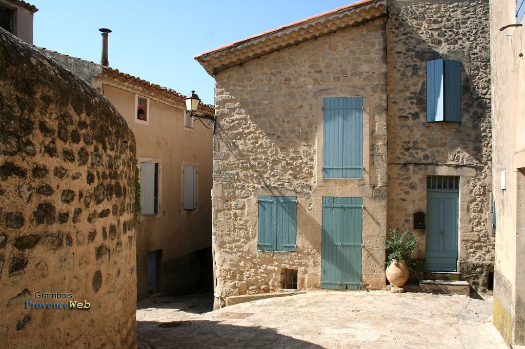 Grambois dans le Vaucluse.