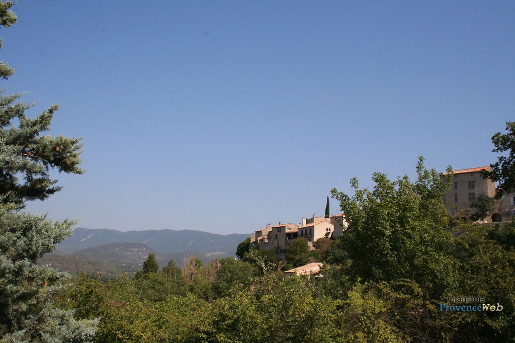 Le village de Grambois.