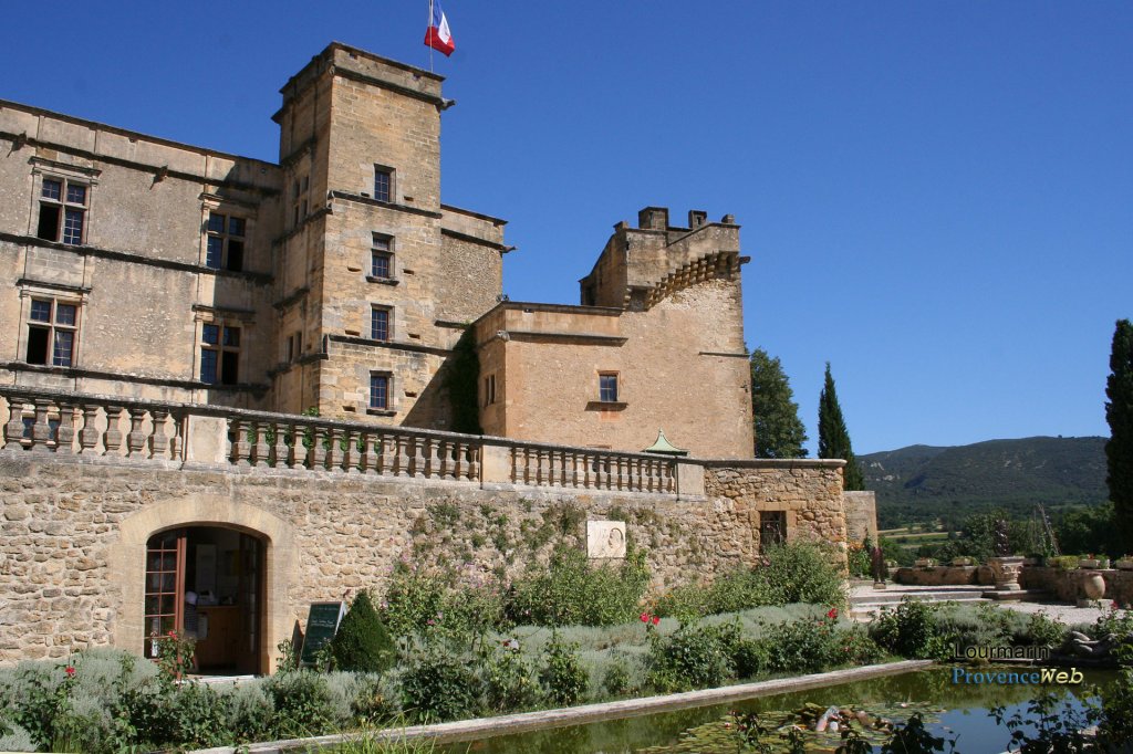 Ch&acirc;teau de Lourmarin.