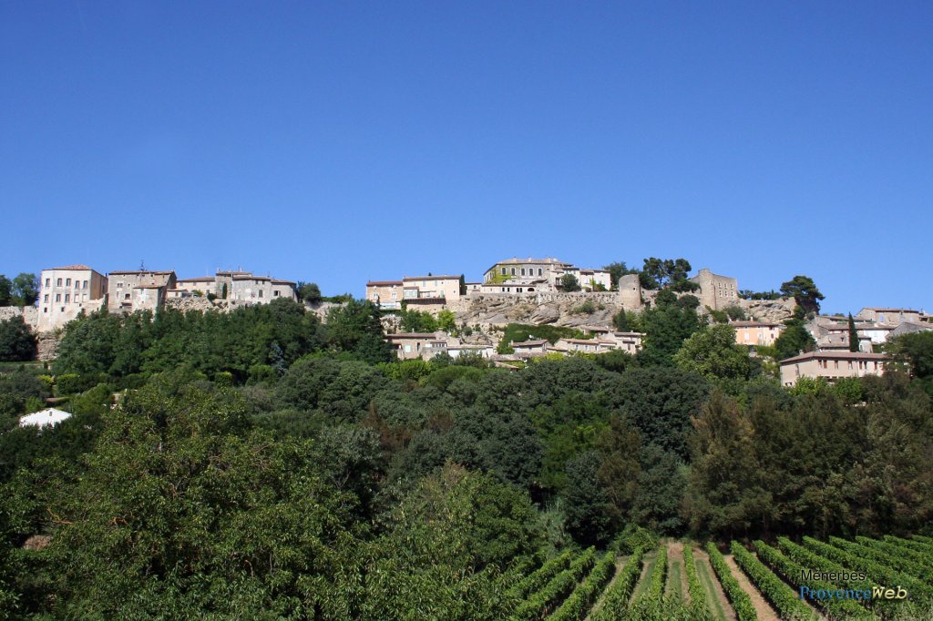 Village de M&eacute;nerbes.