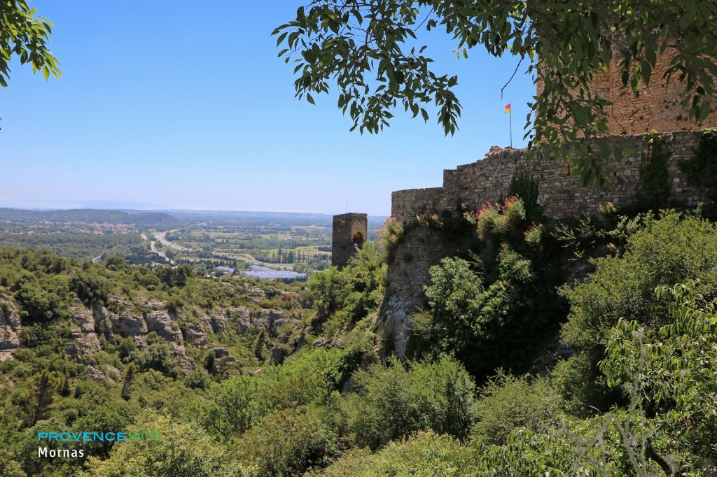 Forteresse m&eacute;di&eacute;vale de Mornas.
