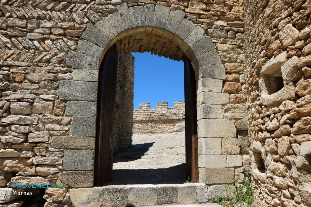 Passage vo&ucirc;t&eacute;.