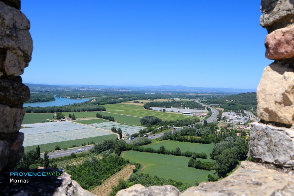 Vue sur le Rh&ocirc;ne depuis la fortesse de Mornas.