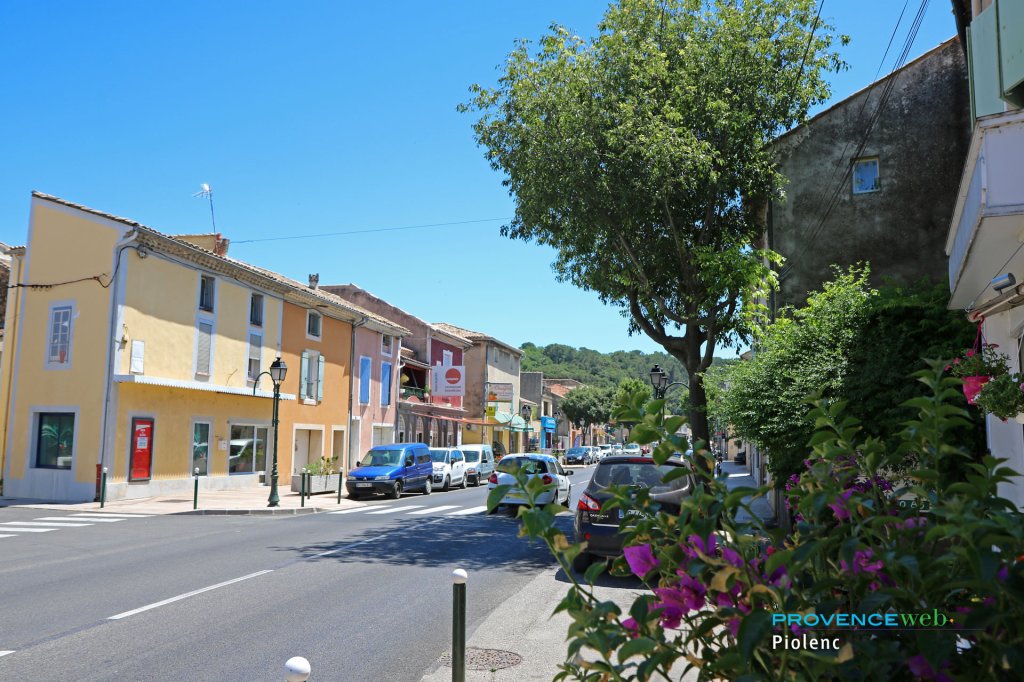 Piolenc dans le Vaucluse.