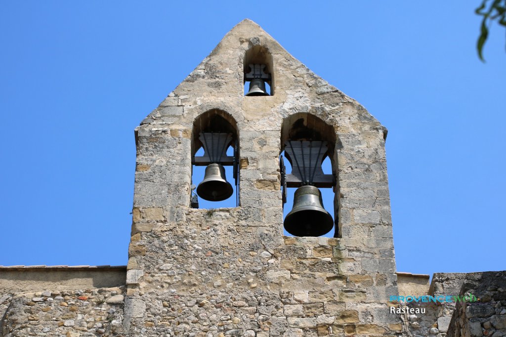 Clocher ancien.