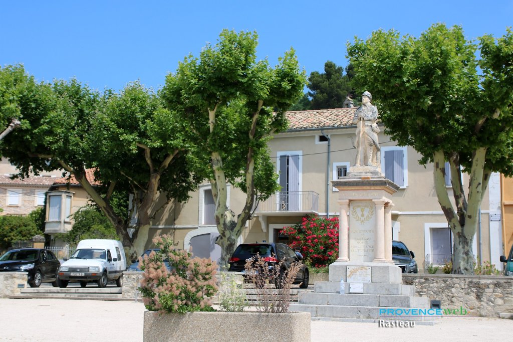 Monument aux Morts.