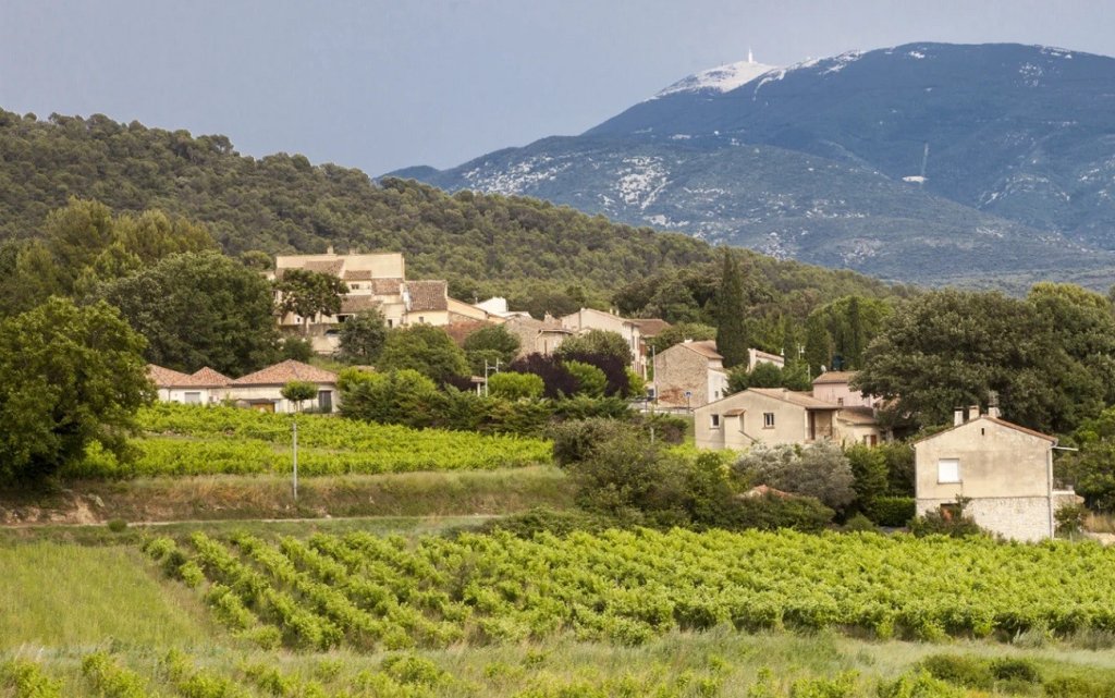 Le village de Saint Marcellin l&egrave;s Vaison dans le Vaucluse.