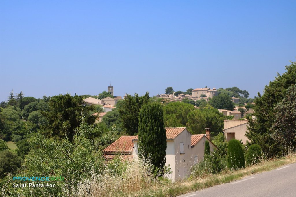 Saint Pantal&eacute;on village.