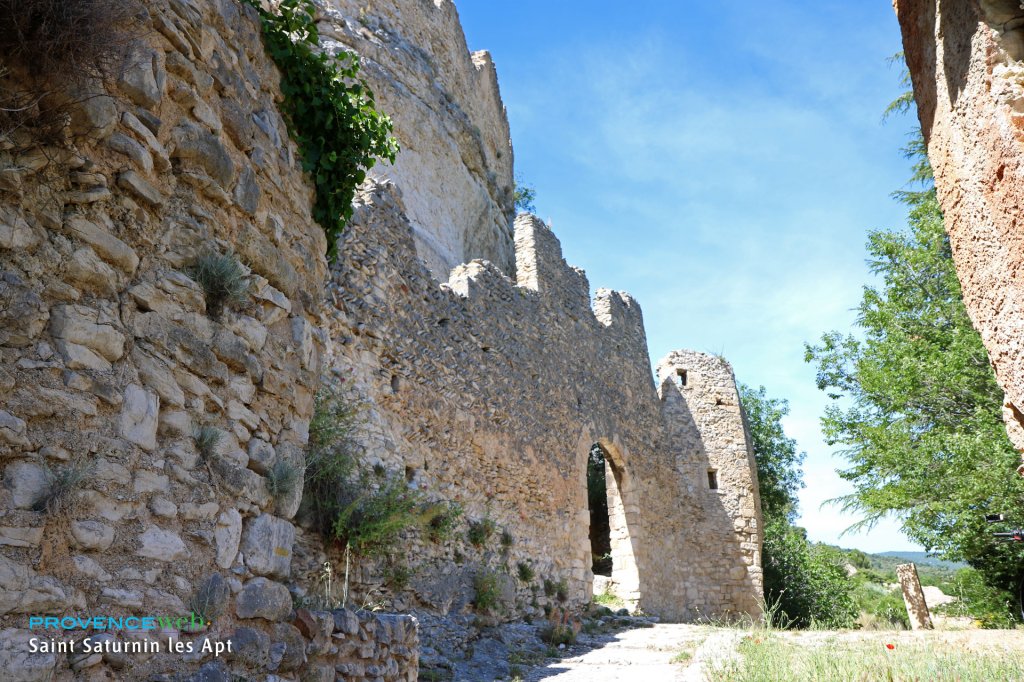 Ruine des remparts.