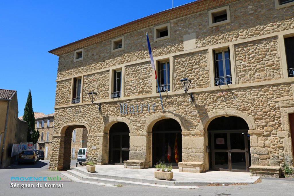 Mairie de S&eacute;rignan du Comtat.