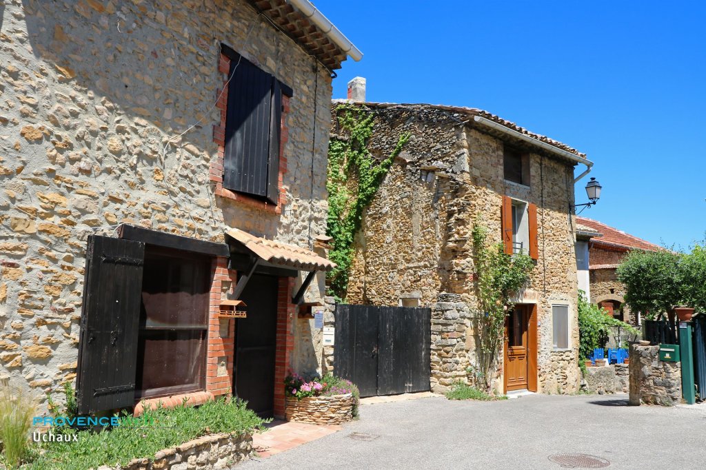 Village d'Uchaux.