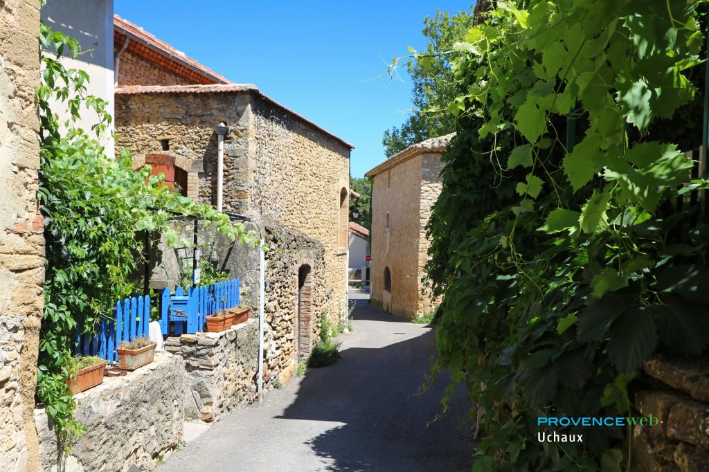 Petite rue.