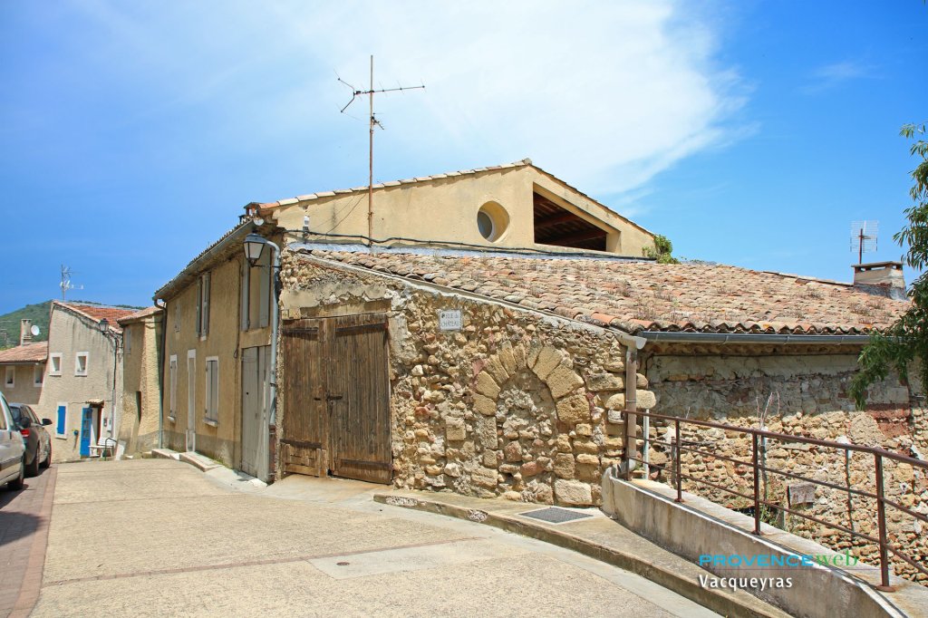 Maison ancienne.