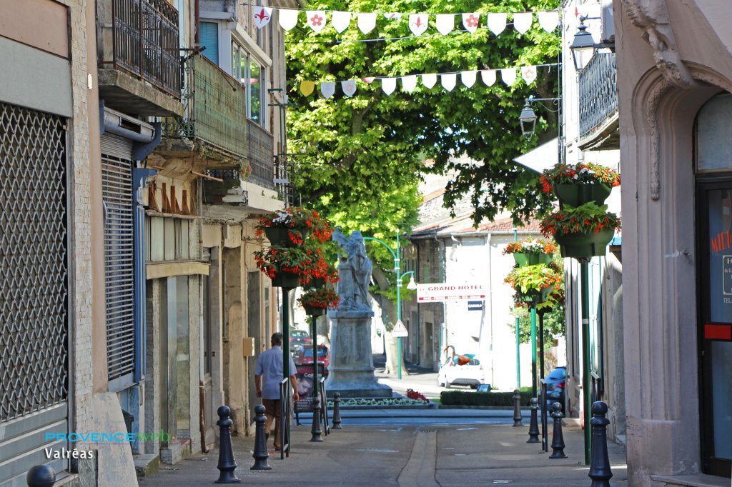 Valr&eacute;as, Provence.