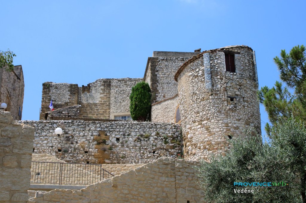Ch&acirc;teau de Ved&egrave;ne.
