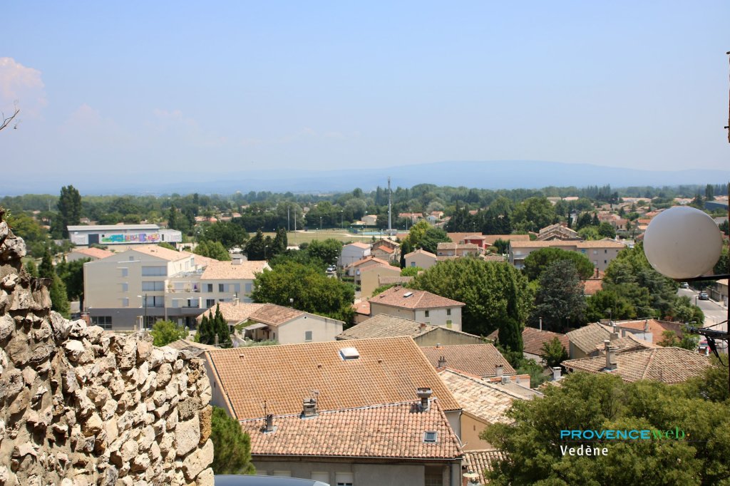 Ved&egrave;ne dans le 84.