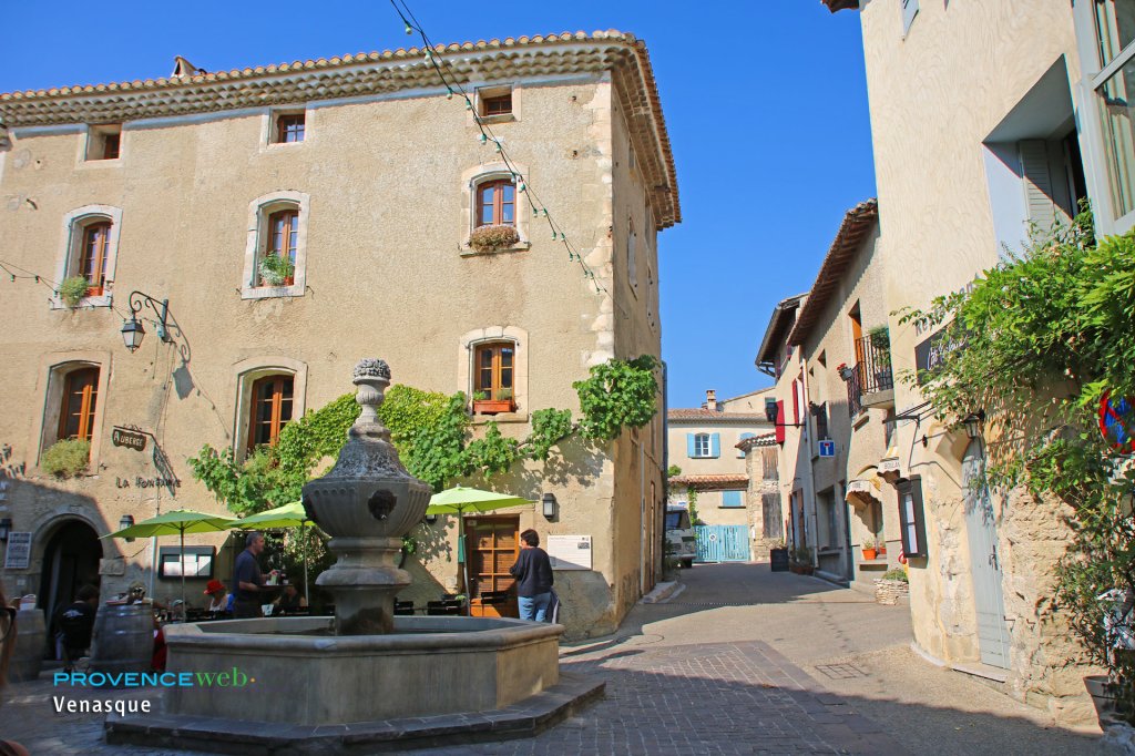 Village de Venasque.