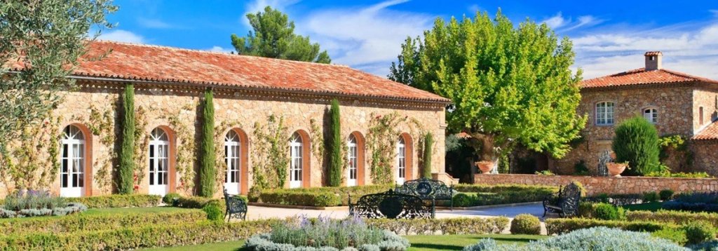 Le vignoble du Ch&acirc;teau Font du Broc.